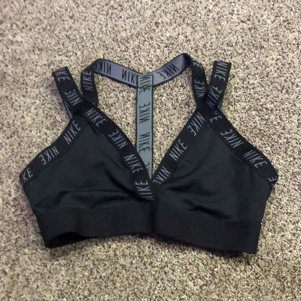 nike sports bra